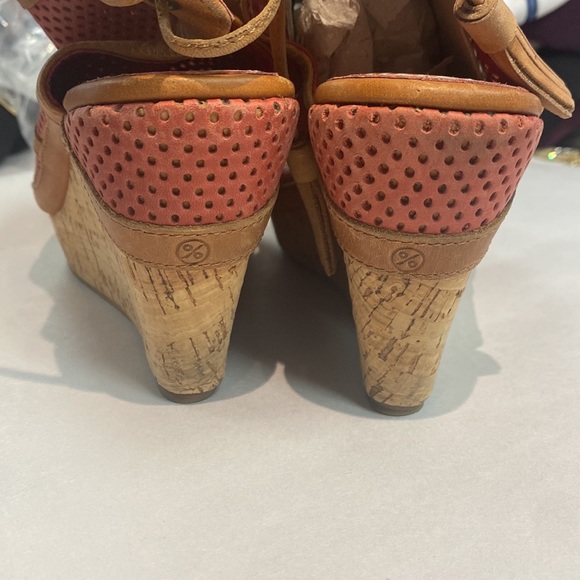 Fall Wedges Tassel Back Tie - Picture 9 of 9